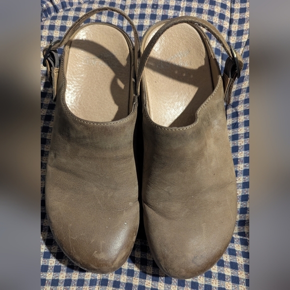 Dansko Shoes - Dansko Merrin Slingback Clog - Tan